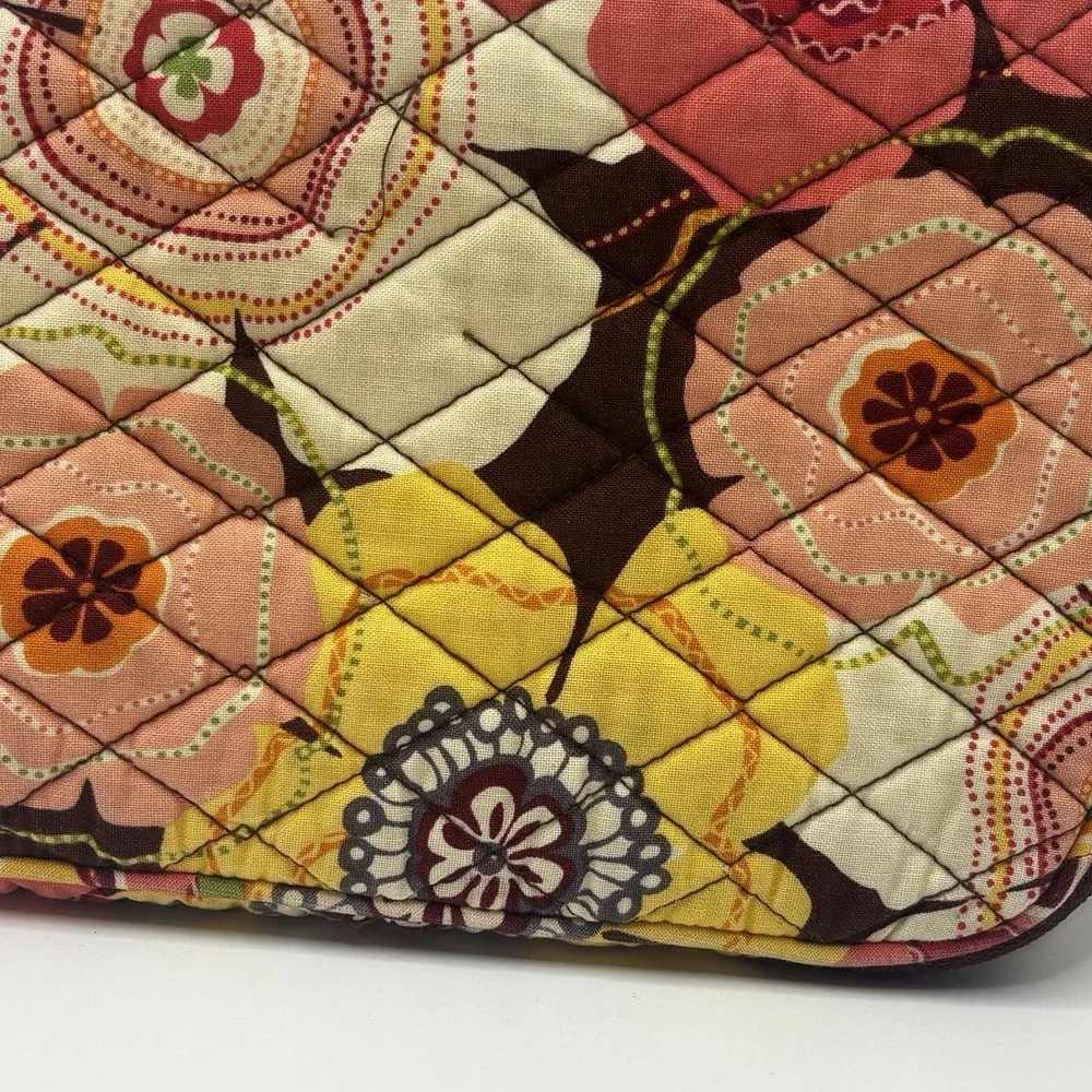 Vera Bradley Buttercup Cotton Zip Padded Small Ebook Reader Tech Sleeve Clean